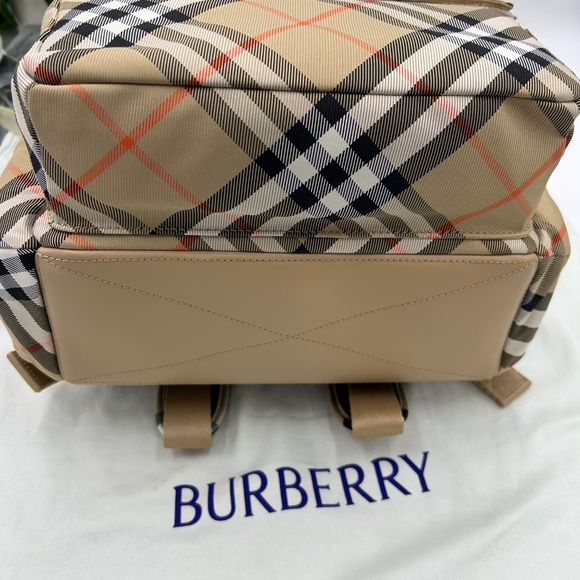 Unisex Burberry vintage check backpack NWT made in Italy main image 8